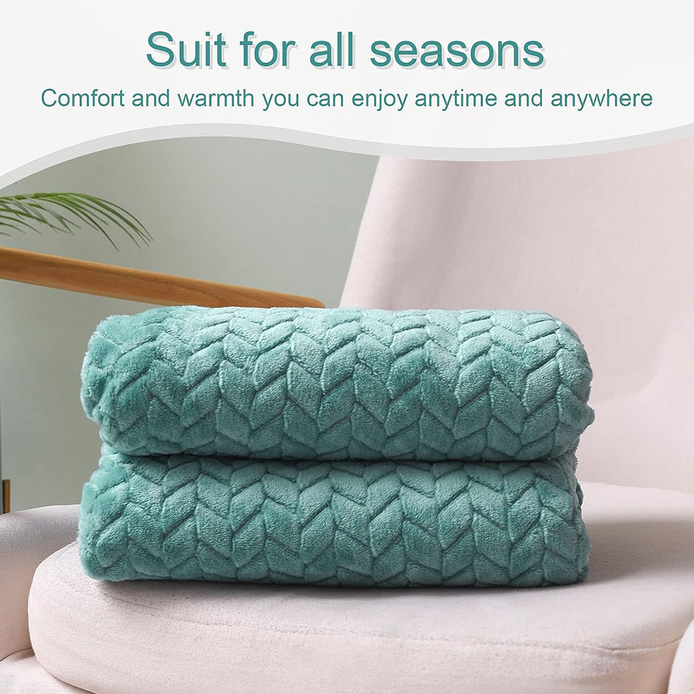 COMFEYA Soft Jacquard Leaves Pattern Flannel Fleece Throw Blanket