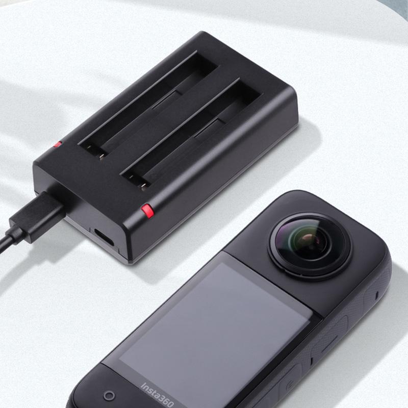 Insta360 X3 Dual Battery Charger With Indicator Light And Cable-1915196698465013760