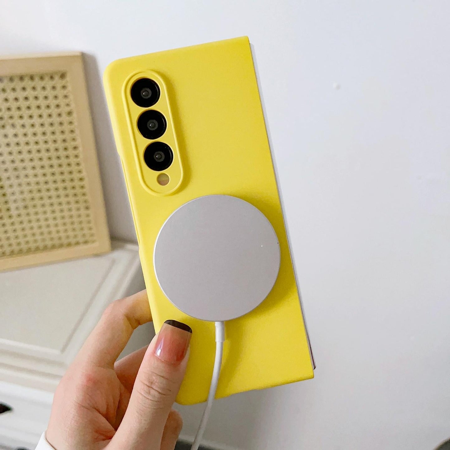 For Samsung Galaxy Z Fold4 5G Magnetic Skin Case - Magsafe - White