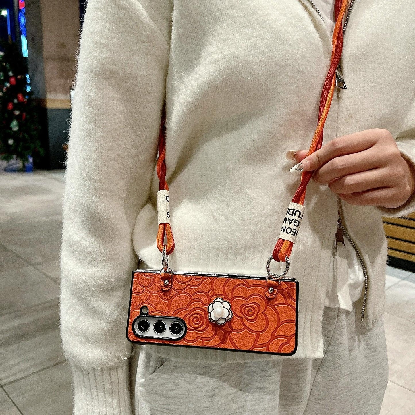 For Samsung Galaxy Z Fold4 5G Camellia Pattern Phone Case With Lanyard - White