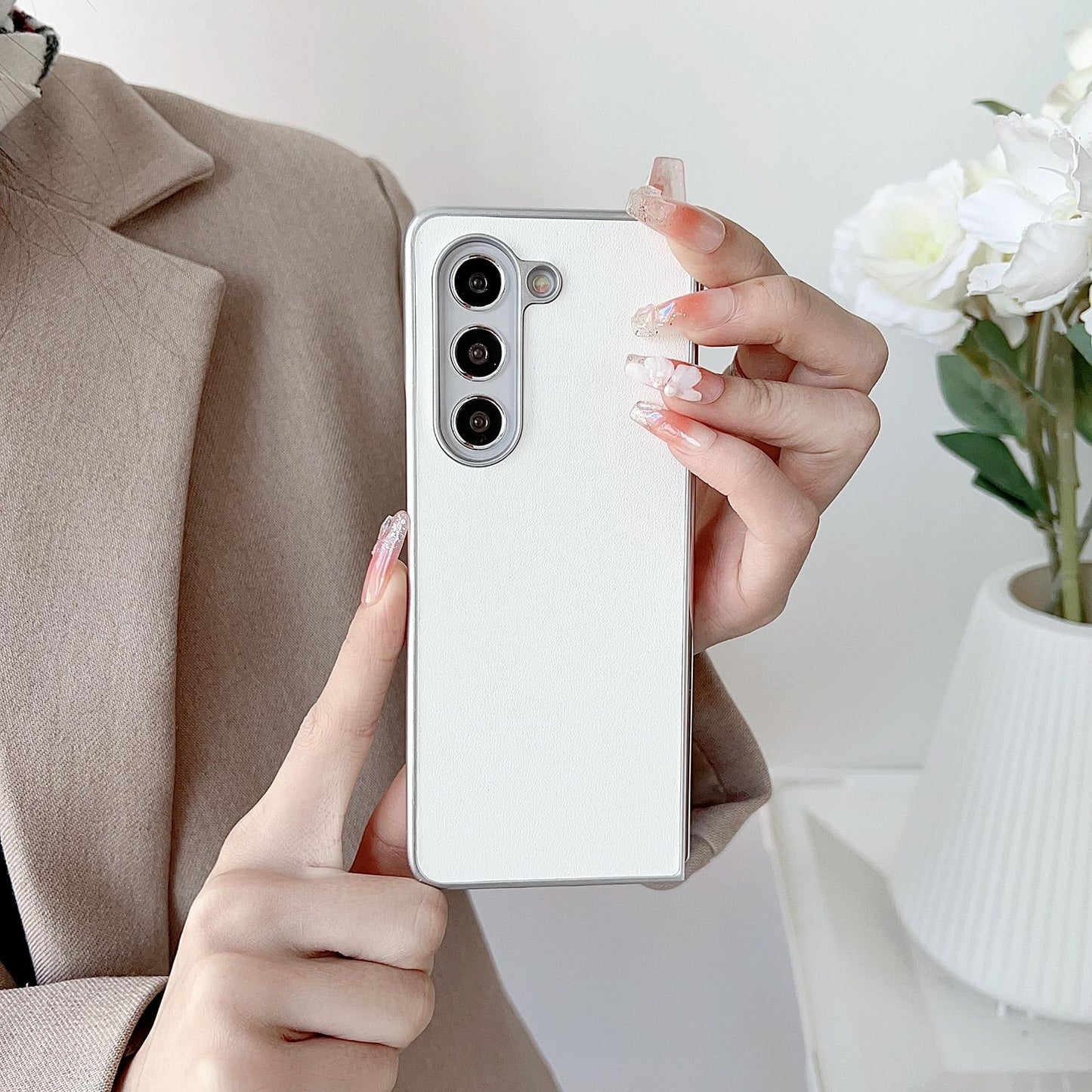 For Samsung Galaxy Z Fold4 5G Shiny Leather Phone Case With Metallic Finish - Green