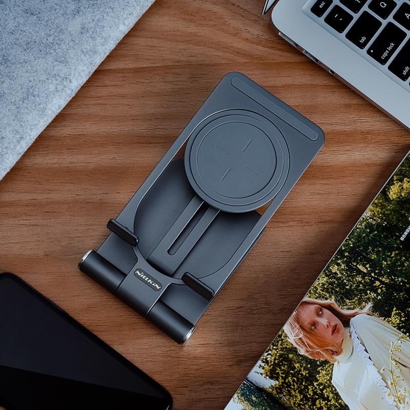 15W Foldable Wireless Charger & Phone Holder - Silver